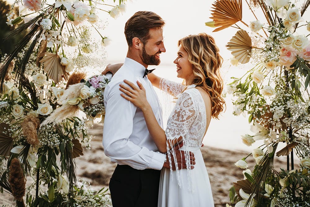 Why Rustic-Themed Weddings are the Perfect Choice for a Charming, Intimate Celebration!